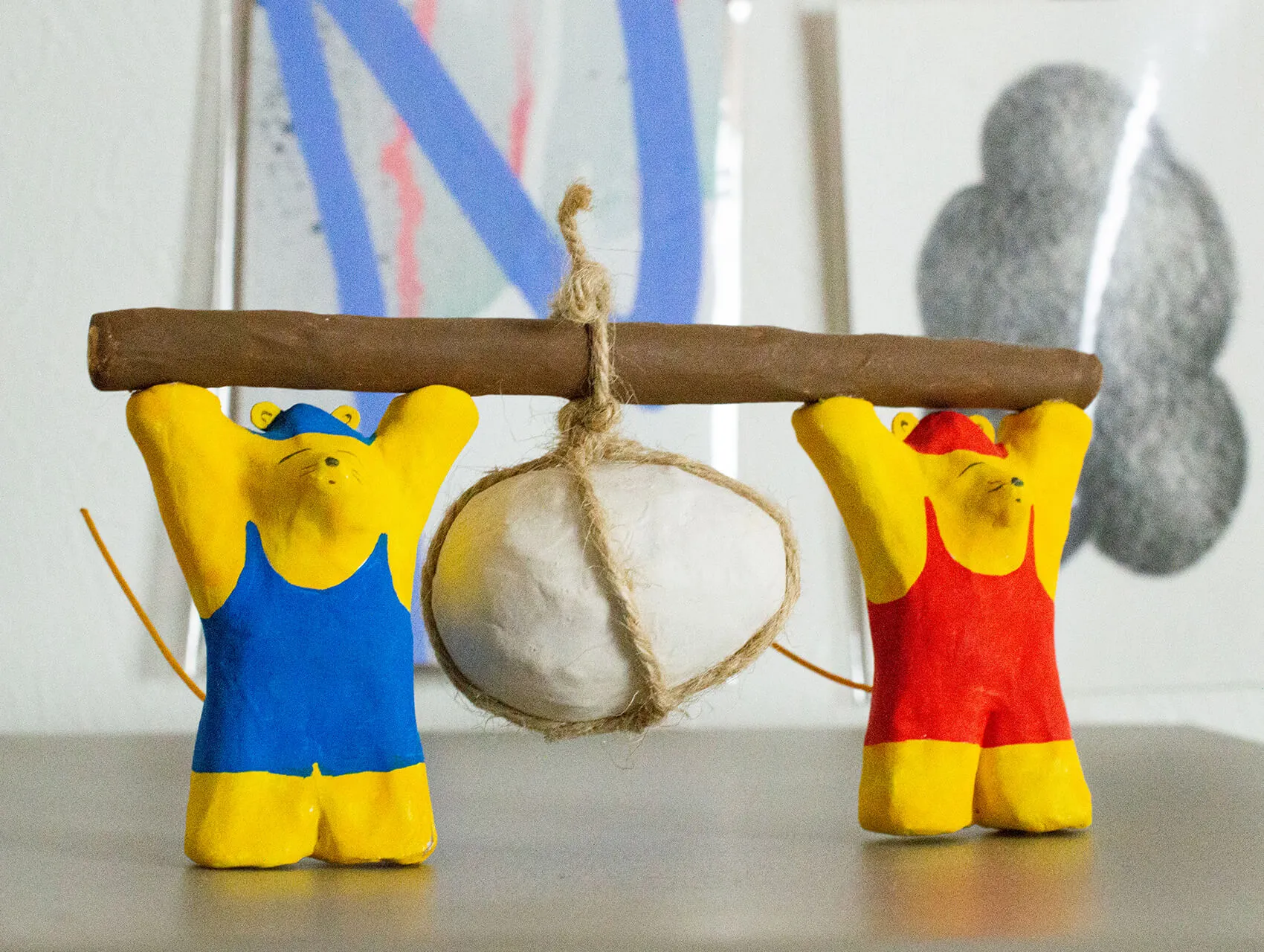 From the front, “Nishikohariko”, back left, Hayato Sakaguchi, right, Yuto Katayose.